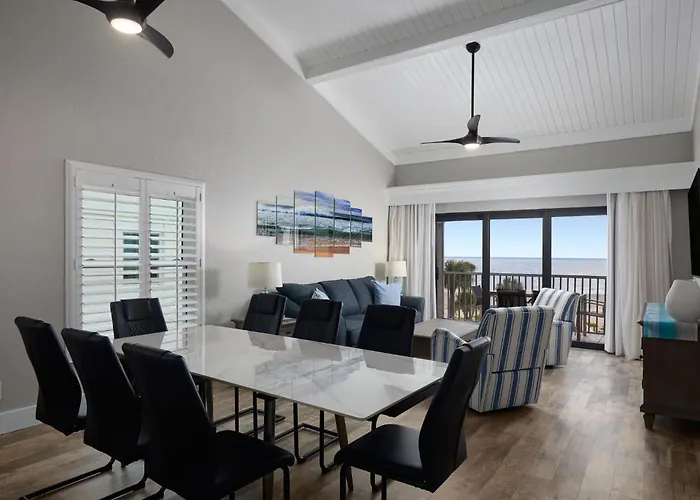 2531 Beach Villa- Captiva Three Bedroom Executive Penthouse Residence